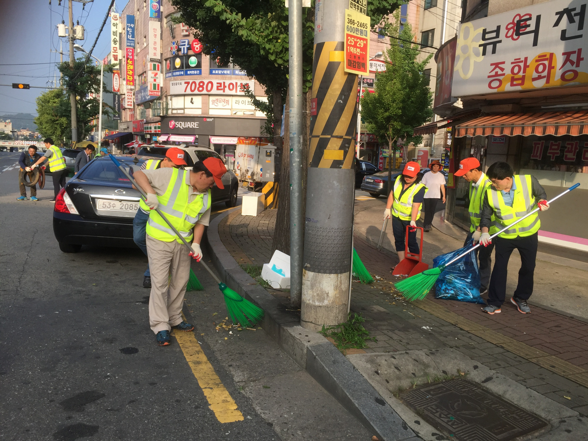 제종길 안산시장, 일동 거리청소 실시