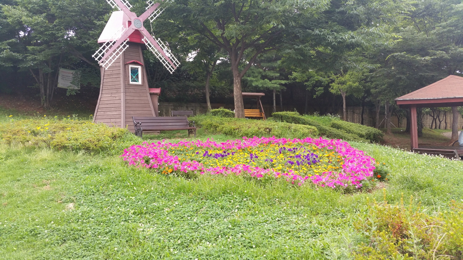 고잔동 원고잔공원에 이색 화단 조성