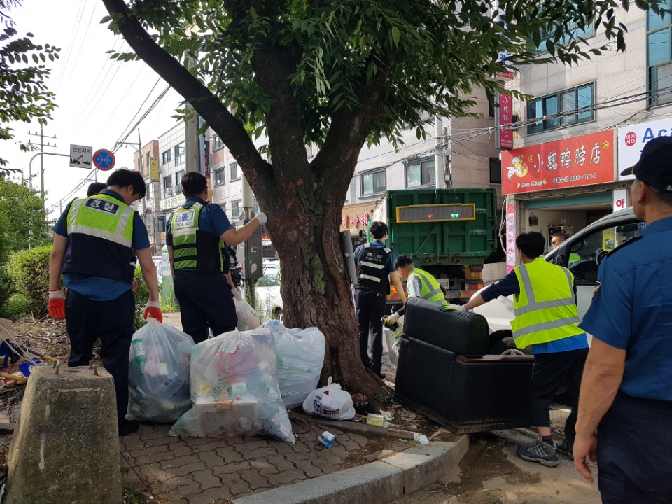 본오지구대와 함께 상록수역 늘푸른광장 환경정비