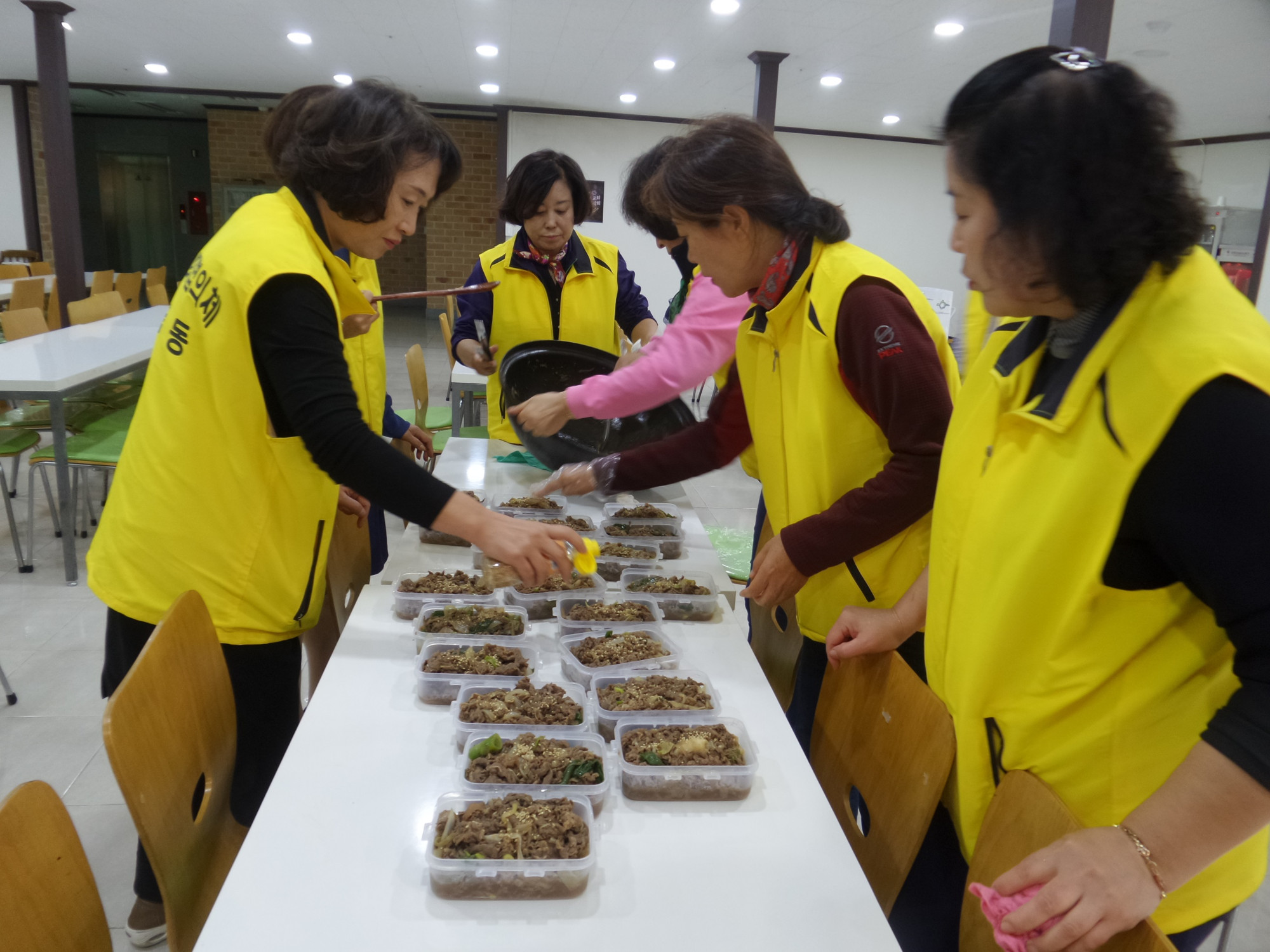 신길동 지역사회보장협의체, 영양가득 반찬 나눔 행사